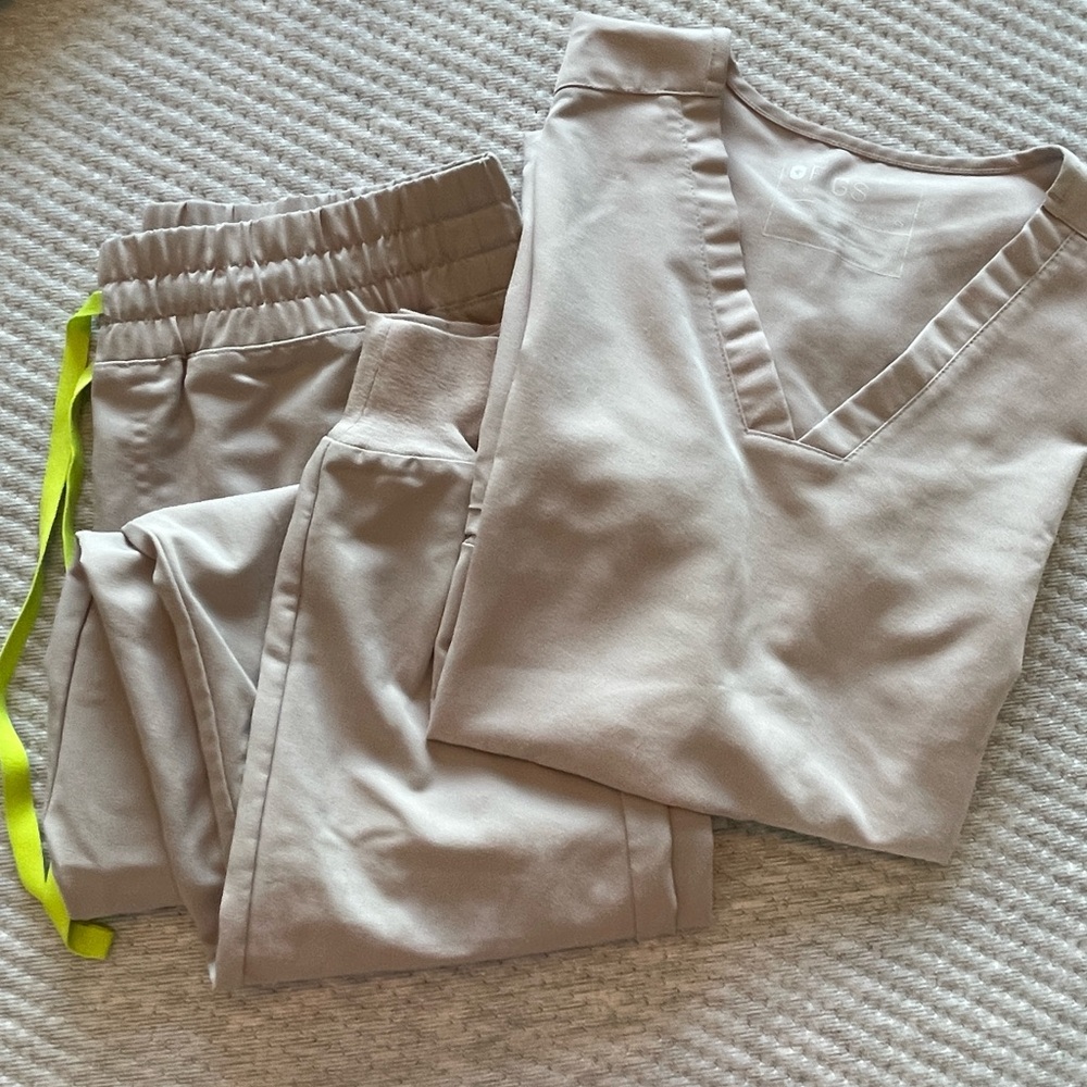 Figs scrub set - UMAN jogger & Casma top